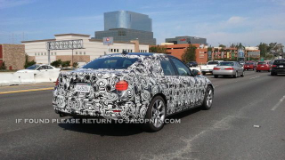 Illustration for article titled 2013 BMW 3-Series tests "stuck in traffic" mode
